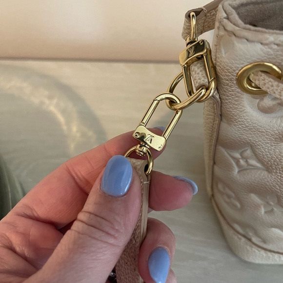 Louis Vuitton Nano Neo - Picture 7 of 8